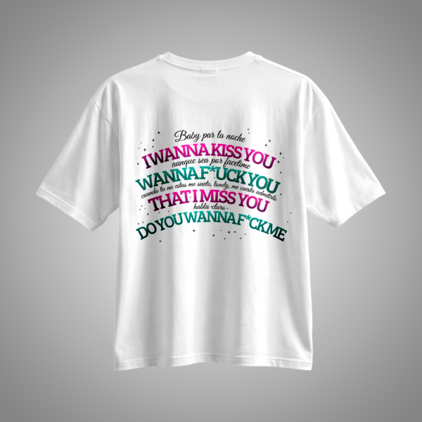 Playera Oversize "Wanna Kiss You" (Edición Blanca) – Omar Courtz
